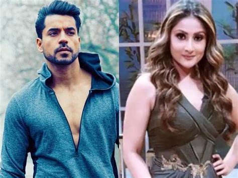 Bigg Boss 8's Gautam Gulati, Urvashi Dholakia, Mahhi Vij chant # ...