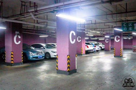 111个泊车位！安庆市首个立体升降式停车场投入试运营_车辆