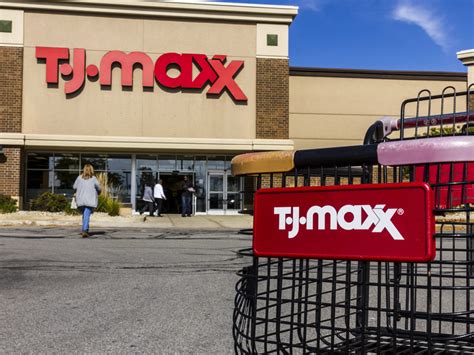 T.J.Maxx Is Selling a Rolling Chair That's Cozy and Practical