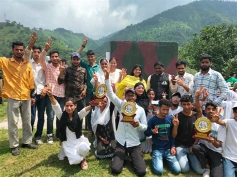 Thanamandi's tiranga tribute: Youth march magnifies Independence magic ...
