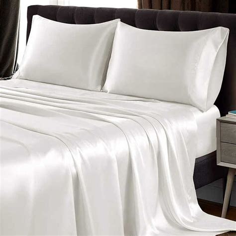 Silk Bed Sheets | OSCAR ROSSA