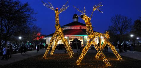 Brookfield Zoo Holiday Lights Schedule | Shelly Lighting