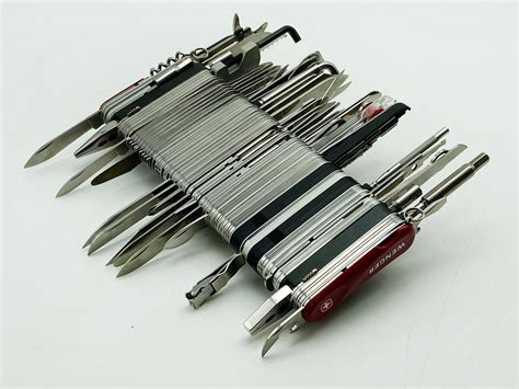 WENGER GIANT SWISS ARMY KNIFE - Southgate Auction Rooms