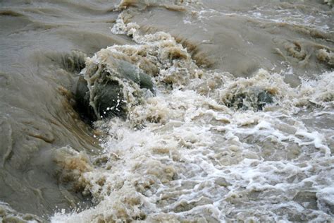 河水暴涨,溪流河流,自然风景,摄影素材,汇图网www.huitu.com
