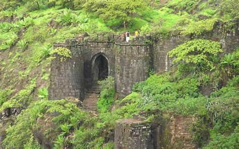 The Haunted Tale Of Sinhagad Fort Is So Scary That It Will Make Your ...