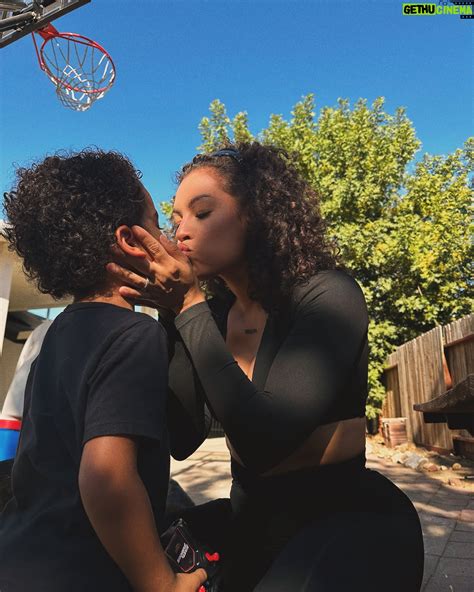 Zashia Monique Santiago Wiki, Biography, Age, Gallery, Spouse and more