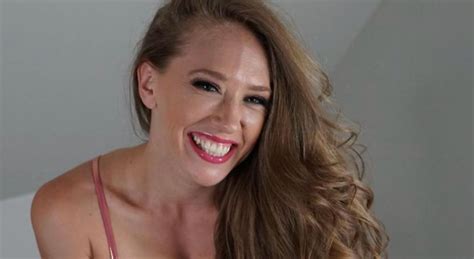 ❤️MYLF - Beautiful Milf Kagney Linn Karter Loves Big Shaft Drilled Deep In To Her Pussy