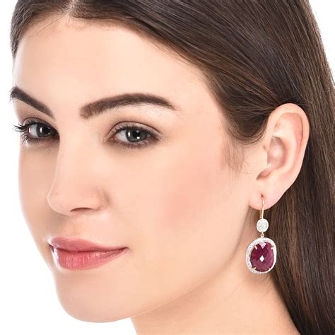 Red Ruby Sparkles All Around – Amaltaas