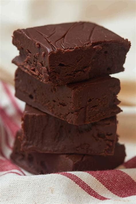 Easy Chocolate Fudge Recipe - Microwave Friendly