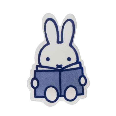 miffy reading book magnet | only at miffytown | Griffonnages mignons ...