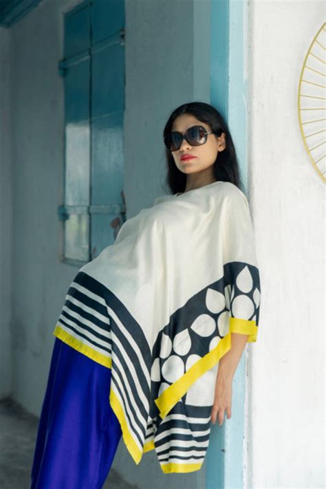 The 'Peela Phool' Kimono – Aeshaane by Neesha Amrish