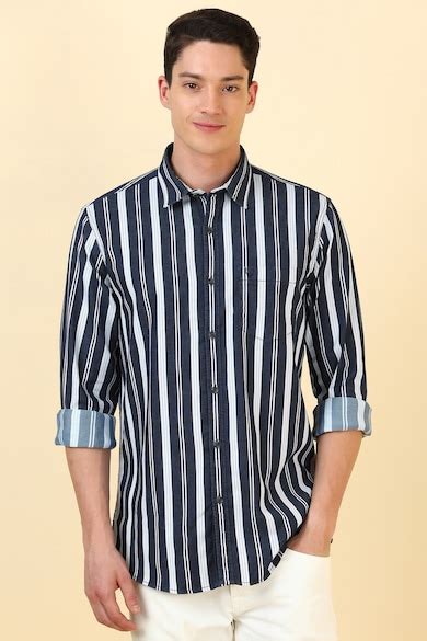 Buy Men Navy Custom Fit Stripe Full Sleeves Casual Shirt Online ...
