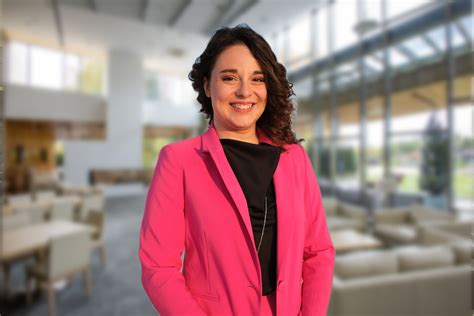 Marina, assunta in Regency Hotel 5 stelle grazie al Master TQM