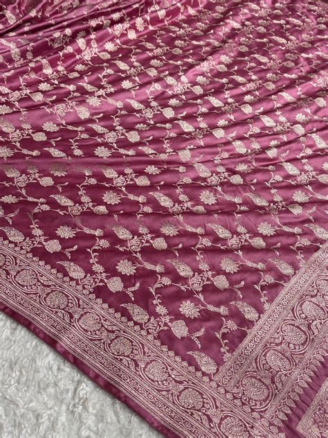 Zaira HMR | Sarees That Feel Like Home – ZAIRA