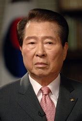 金大中生前曾出席卢武铉遗体告别(组图)-搜狐新闻