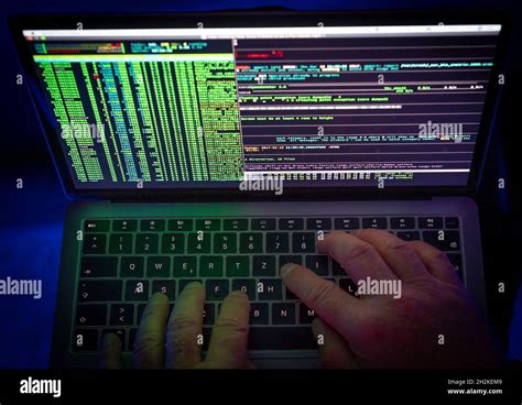 Computer Hacking 的图像结果