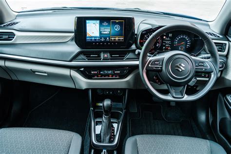 2025 Suzuki Swift Hybrid review - Dunras.com