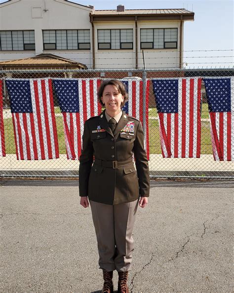 Why does FBI HRT embed with JSoC units like CAG and devgru if there not ...