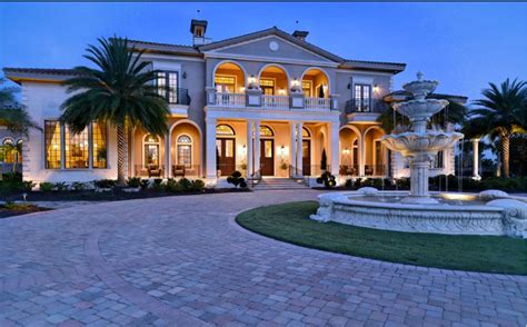 Million Dollar Luxury Homes Entrances