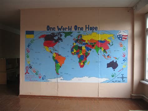 Projects around the World Map 的图像结果