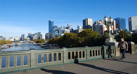 Guide to Melbourne libraries for readers, writers and book lovers ...