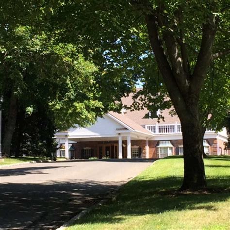 Picture & Video Tour - Greenwich Woods - greenwichwoods.com