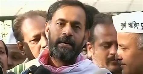 AAP not to form government in Delhi: Yogendra Yadav - India Today