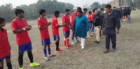 एवरग्रीन रेड ने ब्लू को तीन विकेट से हराया - Evergreen Red beat Blue by ...