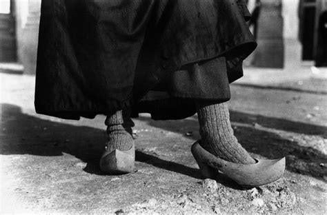 Zocas [Wooden shoes]. A Coruña, 1924. Clarence White, Spanish Costume ...