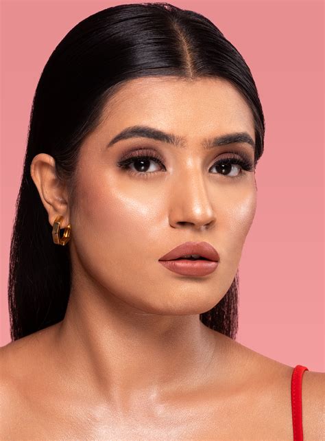 Just a Fling – Elayne cosmetics