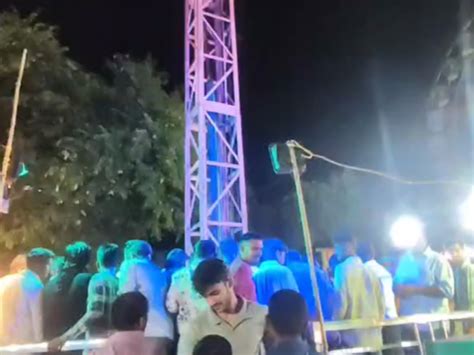 Major accident at Gujarat’s Bilimora Somnath temple fair,Giant 50-feet ...