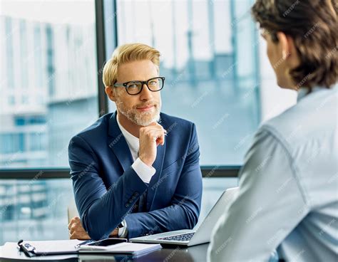 Interview Portrait 的图像结果