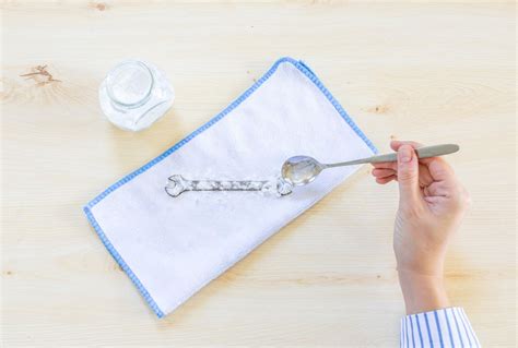 How to Clean Rusty Tools 的图像结果