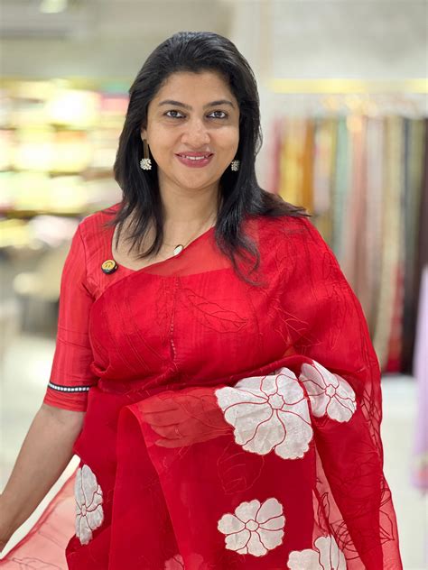 Floral Applique Work Detailed Pure Organza Saree | MM164 – Aham ...