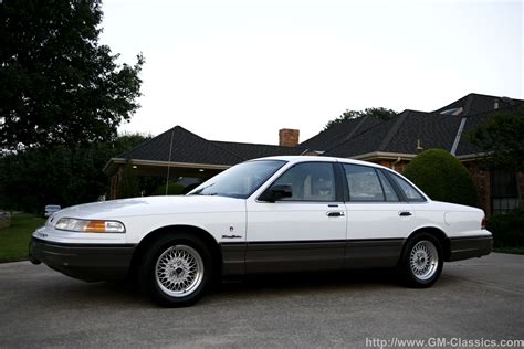 1992 - Crown Victoria Touring Sedan P75