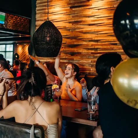 Tap 42 | Craft Kitchen & Bar Restaurant in Florida