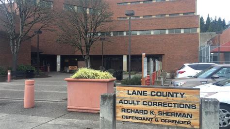 Sheriff: Female inmate, 53, dies in custody at Lane County Jail | KVAL