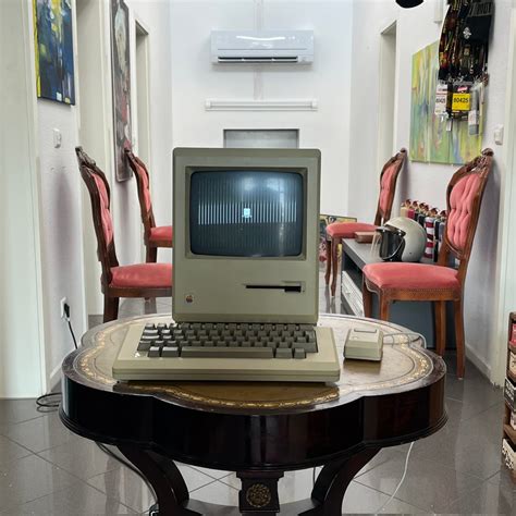 First Mac Computer 的图像结果