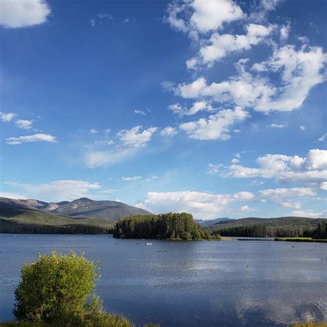 Colorado is nice. Shadow Mountain Lake, Colorado. [OC] [4032 x 3024 ...