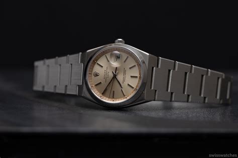 The Curious Tale Of The ROLEX 1530: An Automatic Movement In A Quartz ...