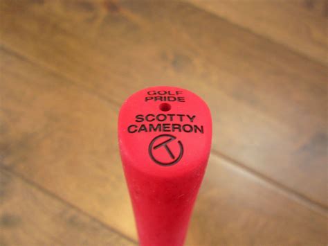 Scotty Cameron Tour Only Red Pistolini Circle T Grip - Tour Putter Gallery