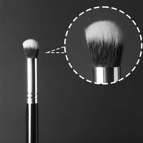 Concealer Brush T.D.C 04 – The Drugstore Company