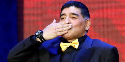 Diego Maradona Named Man Utd Icon as 'Favourite English Player of My ...
