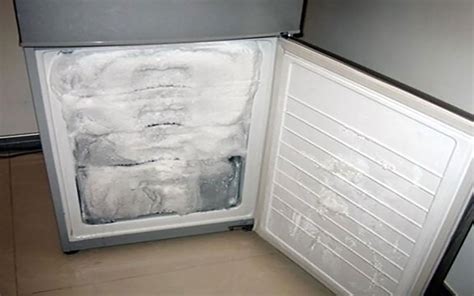冰箱总结冰怎么办？只需动一下冰箱这里，再也不结冰，省钱又省电_哔哩哔哩_bilibili