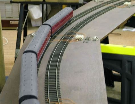 Model Train Engine Test Track 的图像结果