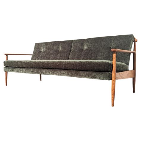 Mid-Century Modern Sofa in Blue Velvet For Sale at 1stDibs | blue mid ...