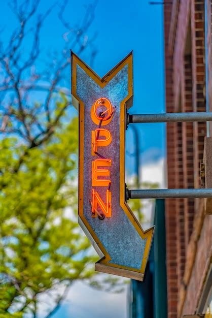 Knowledge Stree Sign 的图像结果