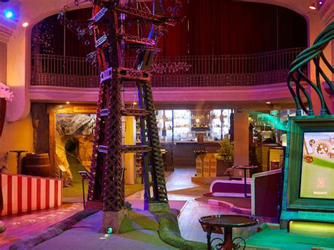 Urban Putt - Review - Mission - San Francisco - The Infatuation