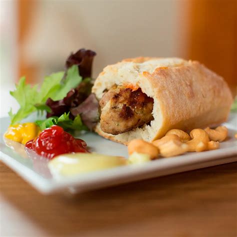 Pork and leeks hot-dogs | Sandwiches, wraps and burgers recipe