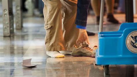 Can I keep my shoes on at airports? Here's what to know about TSA rule ...
